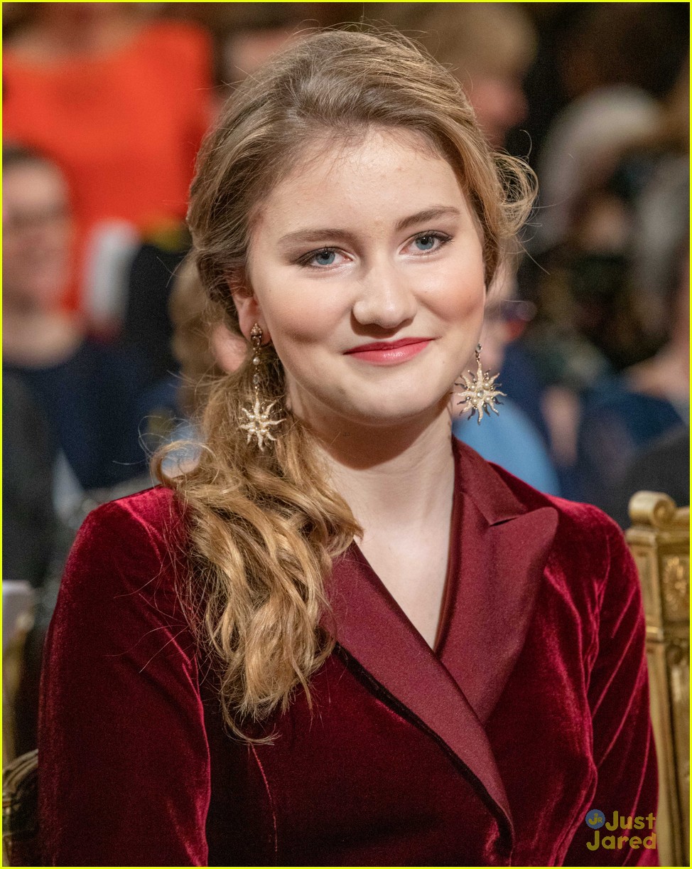 princess elisabeth red jumpsuit belgian christmas concert 02