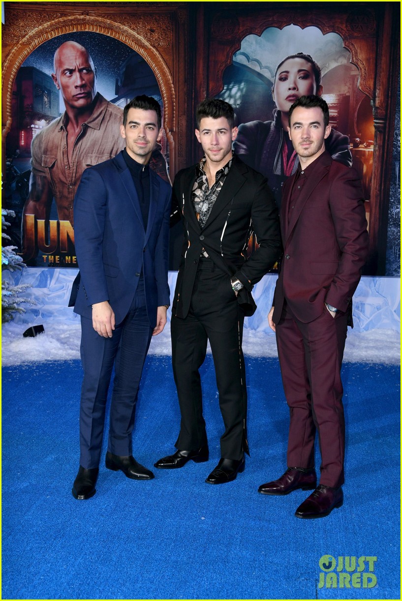 The Jonas Brothers Support Nick At His Jumanji Premiere Photo 1277739 Photo Gallery 