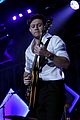 zara larsson bday jingle ball il pics niall jonas more 43