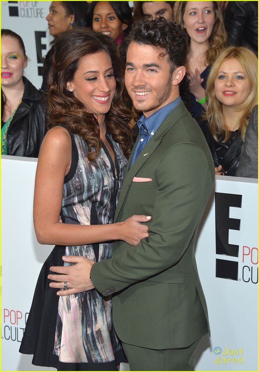 kevin jonas wedding anniversary msg danielle jonas 13