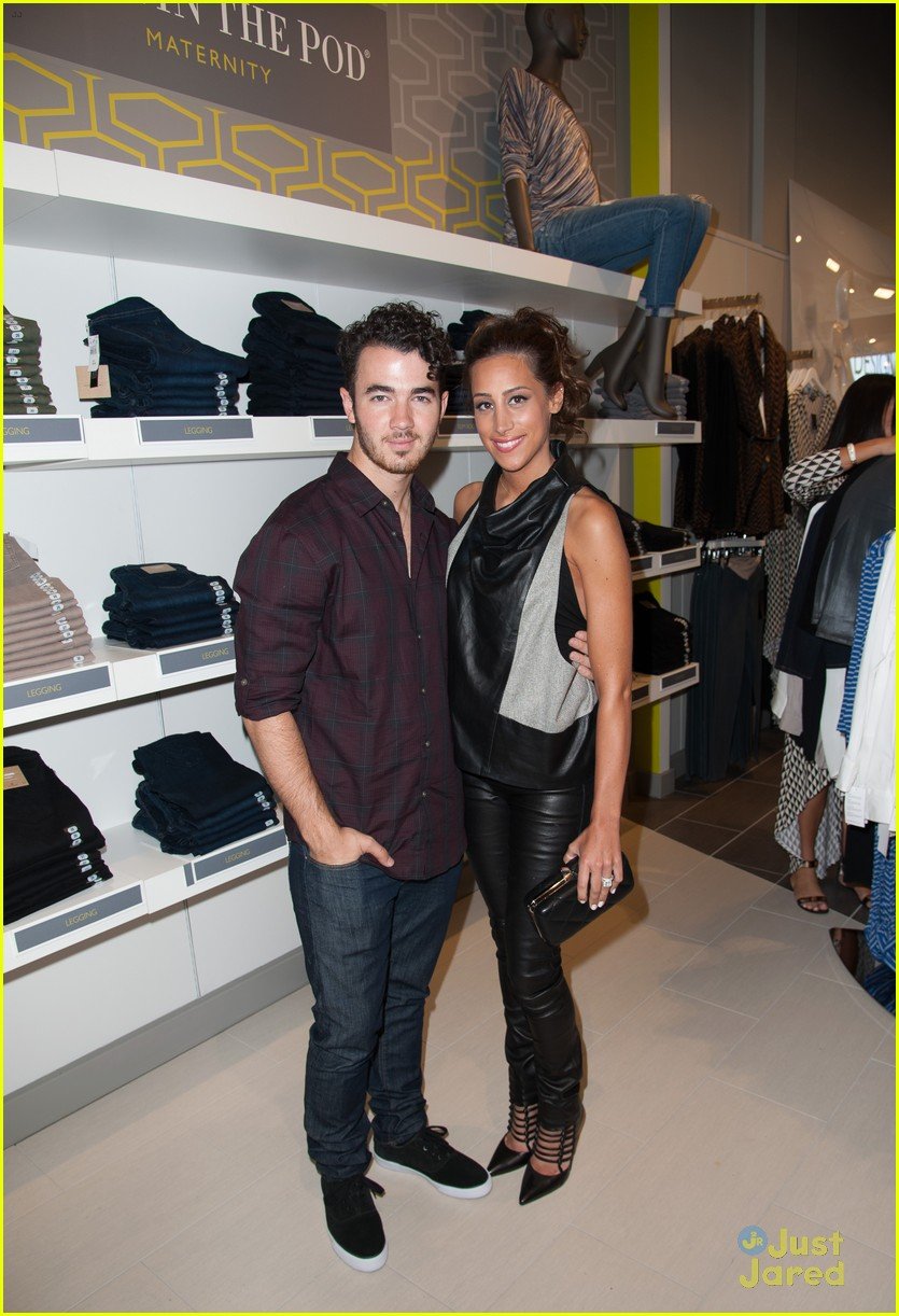 kevin jonas wedding anniversary msg danielle jonas 14