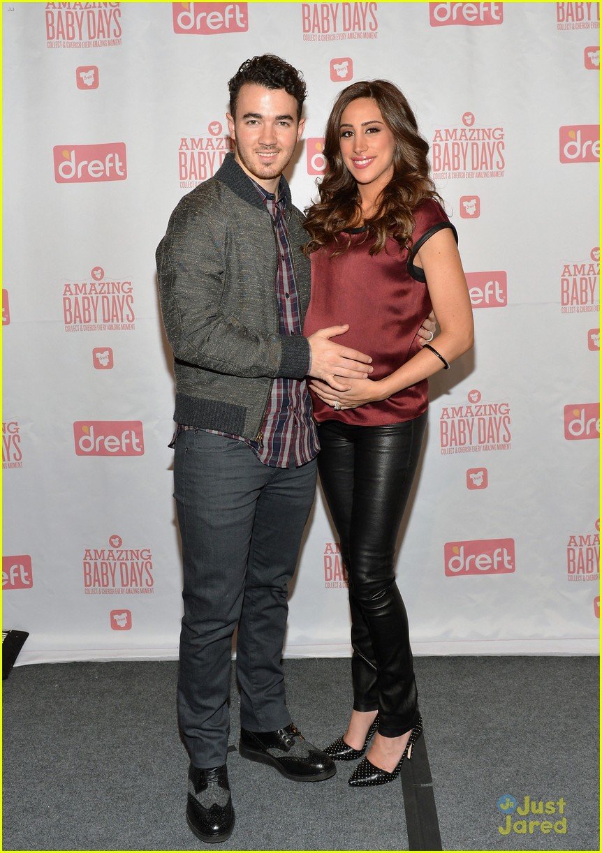 kevin jonas wedding anniversary msg danielle jonas 16