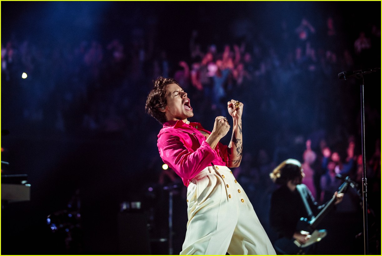 Harry Styles Performs New Fine Line Album In Full At The Forum Show Photo 1279021 Photo