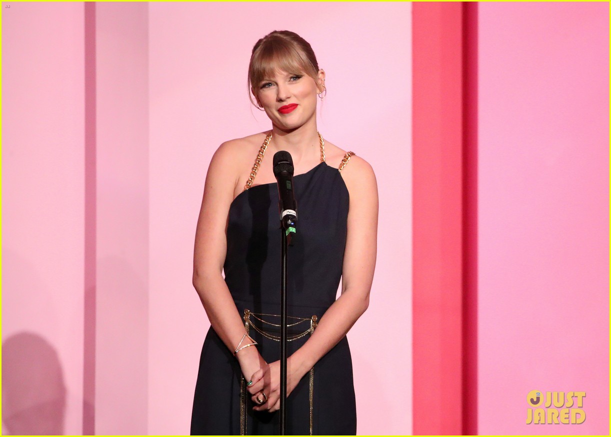 taylor swift billboard women in music speech 15