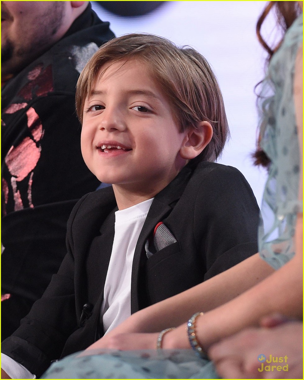 ariel sarah rico nolan talk growing up on screen 06