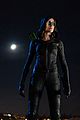 arrow backdoor pilot episode stills 01