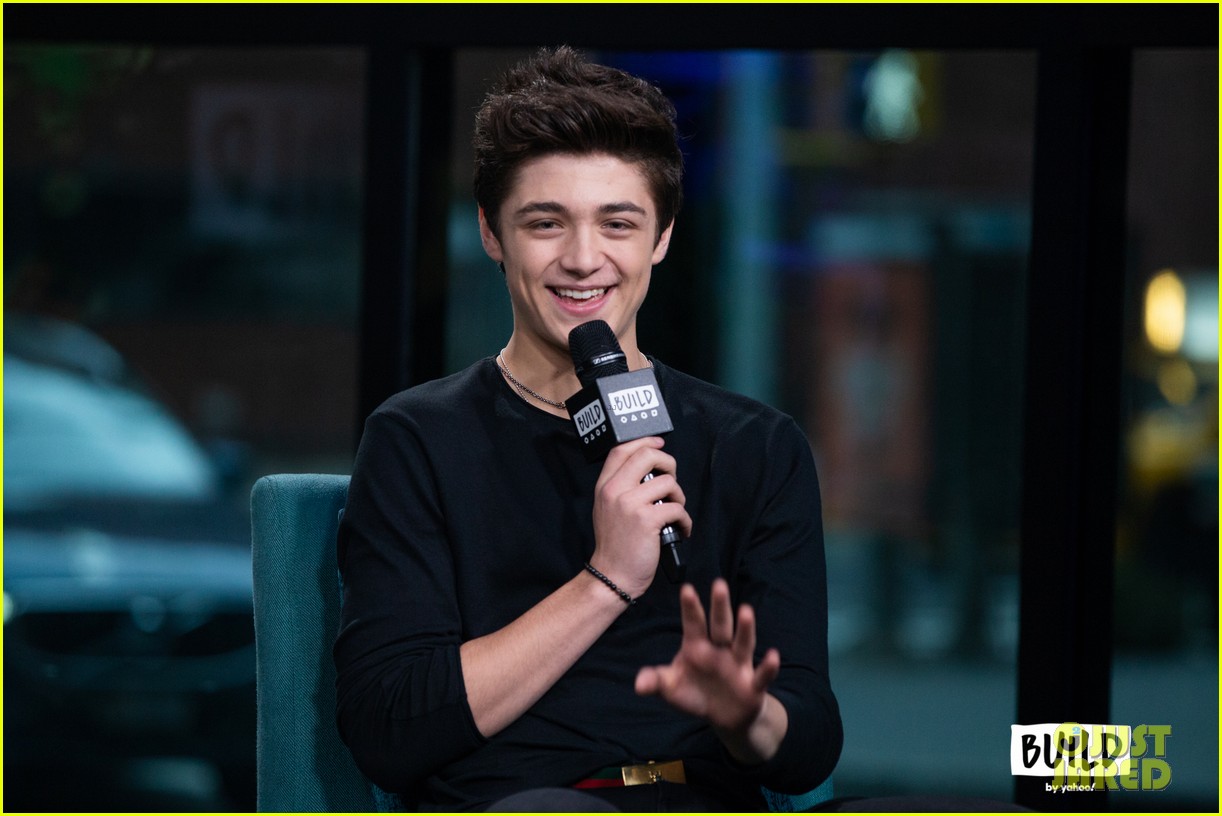 asher angel gushes about girlfriend annie leblanc while promoting new single chills 10