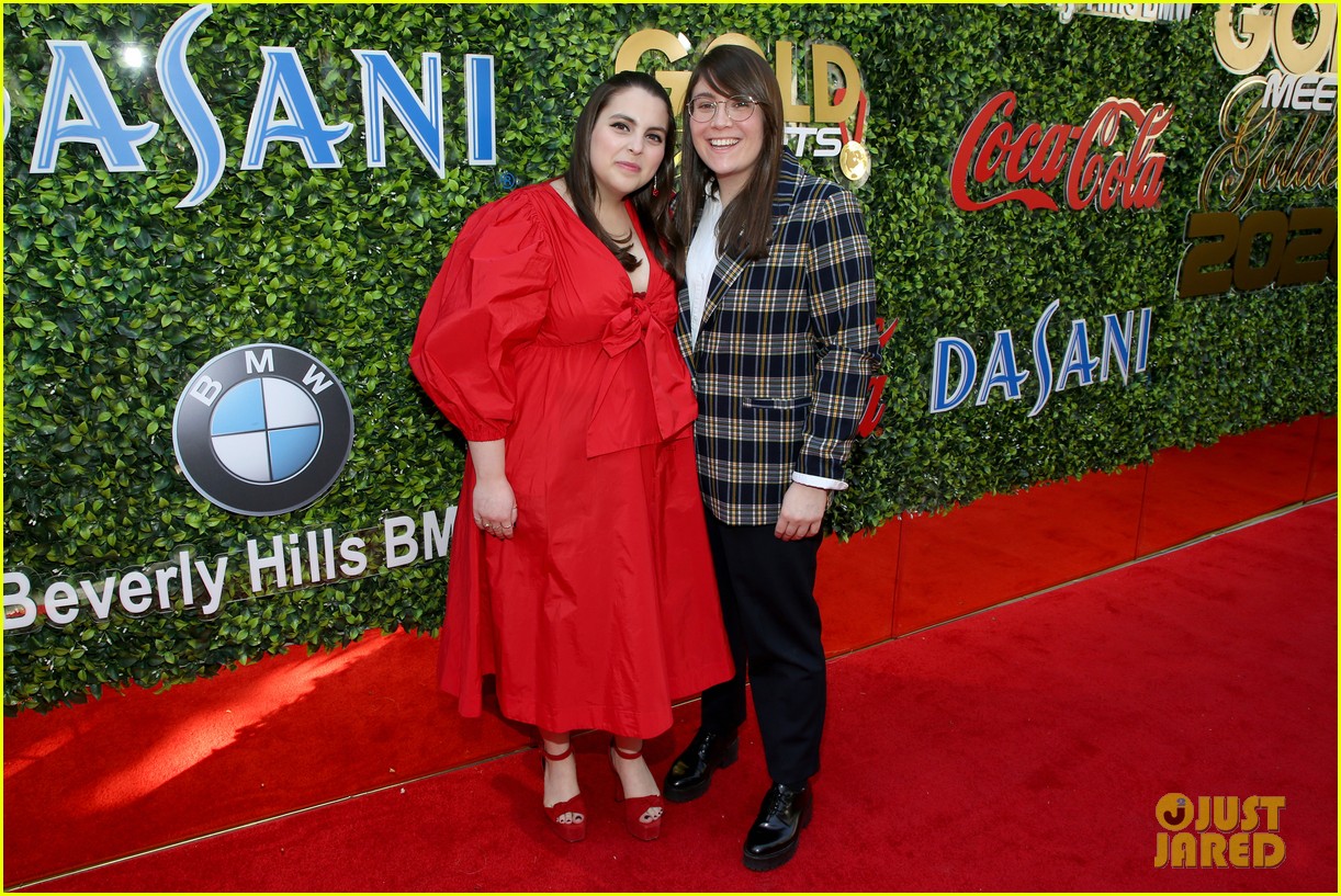 Beanie Feldstein & Girlfriend Bonnie Chance Roberts Make A Cute Couple ...