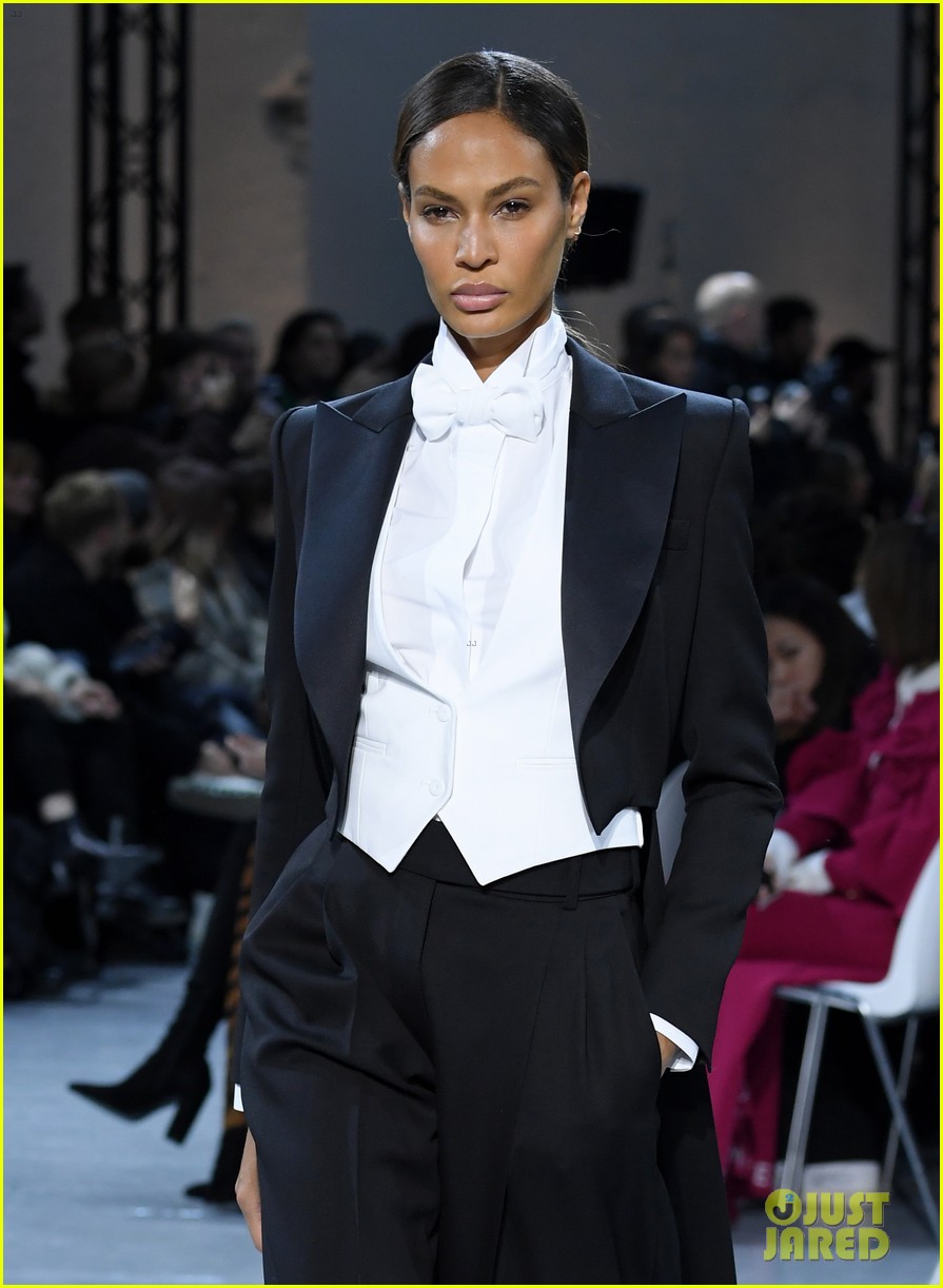 bella hadid green dress joan smalls tux pfw vauthier 01
