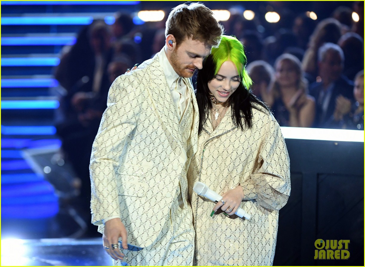 Billie Eilish Shows Off Her Immense Talent During Grammy Awards 2020 Performance Photo 1285265