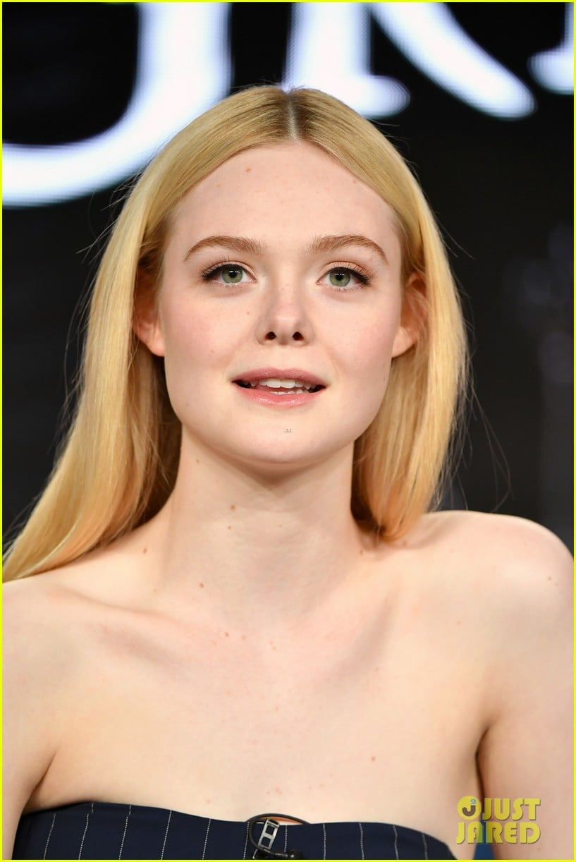 elle fanning nicholas hoult great hulu panel 06
