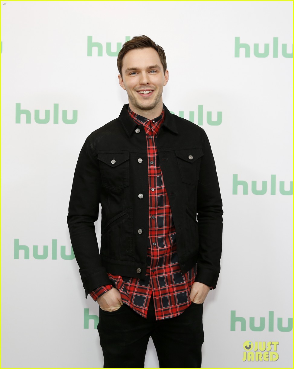 elle fanning nicholas hoult great hulu panel 16