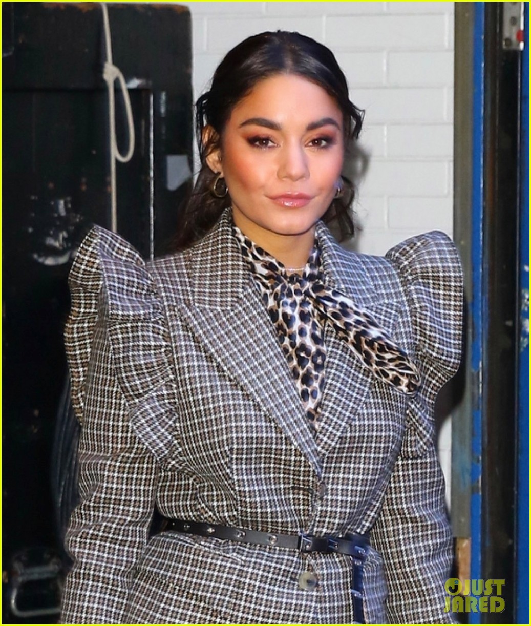 Full Sized Photo of vanessa hudgens at gma 02 | Vanessa Hudgens