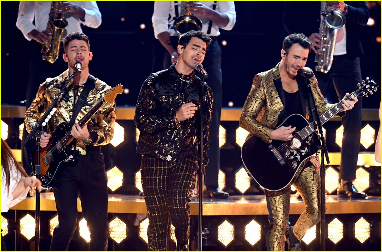 Jonas Brothers Surprise Fans With New Song 'Five More Minutes' at