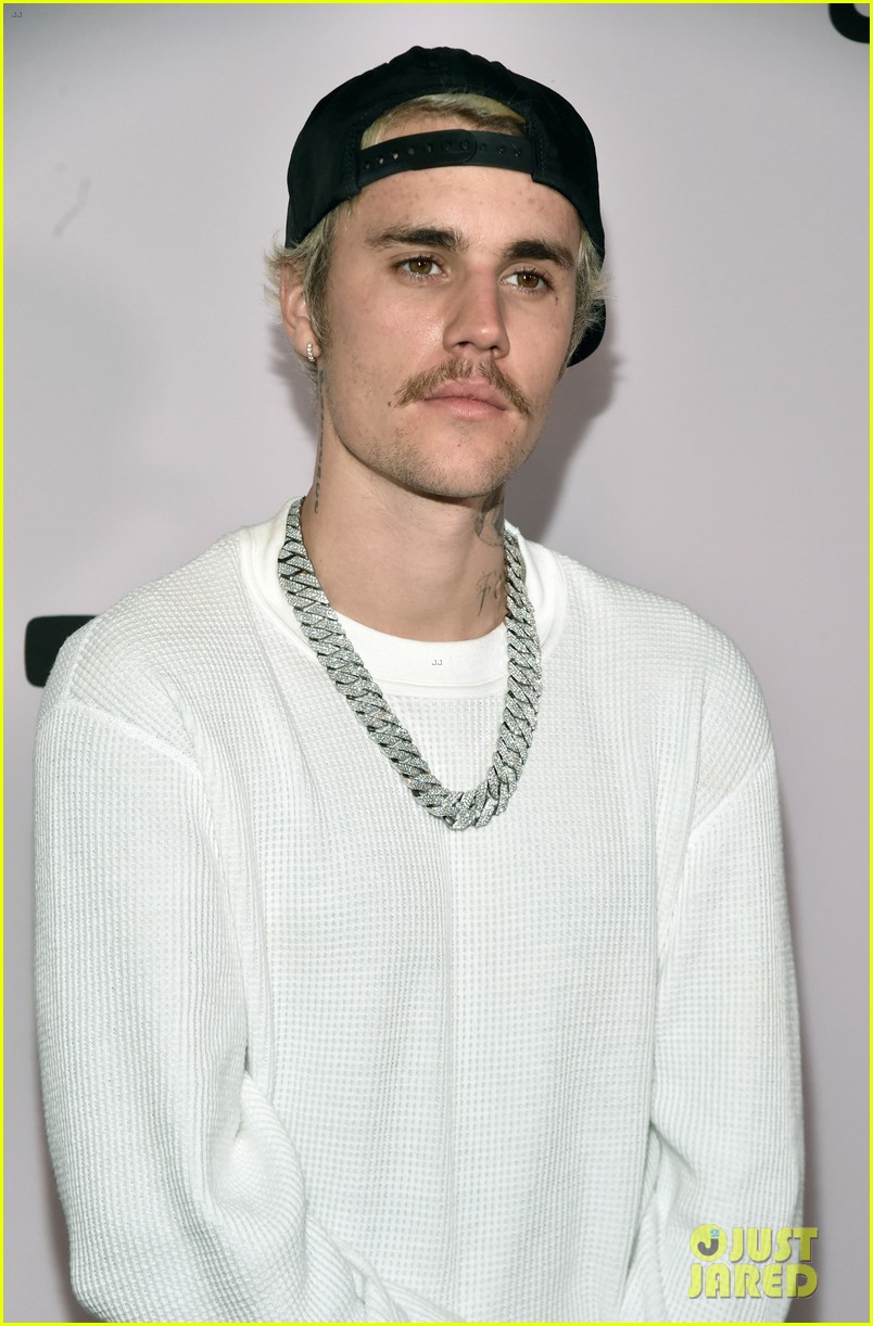 Full Sized Photo of justin hailey bieber seasons premiere 06 | Justin