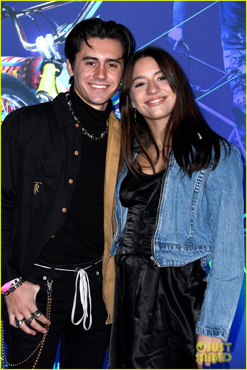 kenzie ziegler isaak presley check out cirque du soleils volta 02
