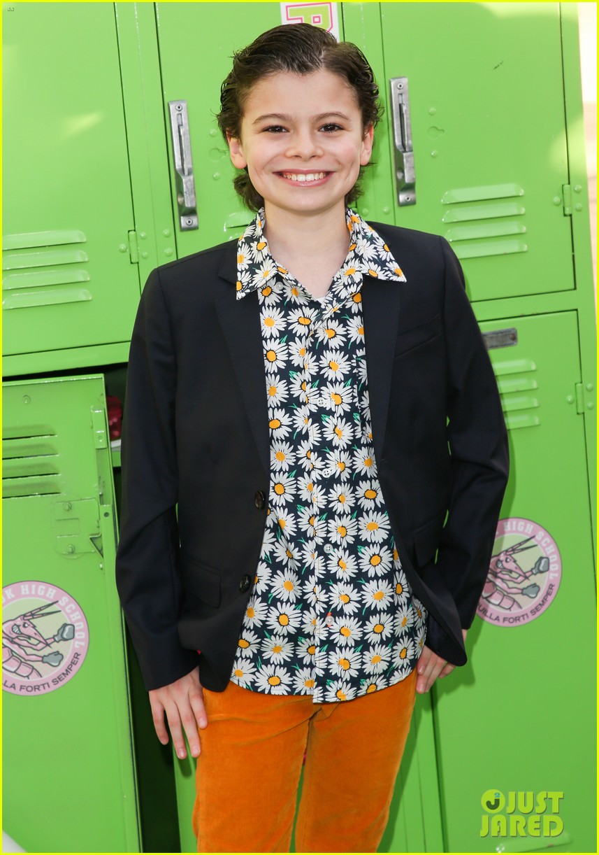 meg donnelly milo manheim more glam up for zombies 2 premiere 14