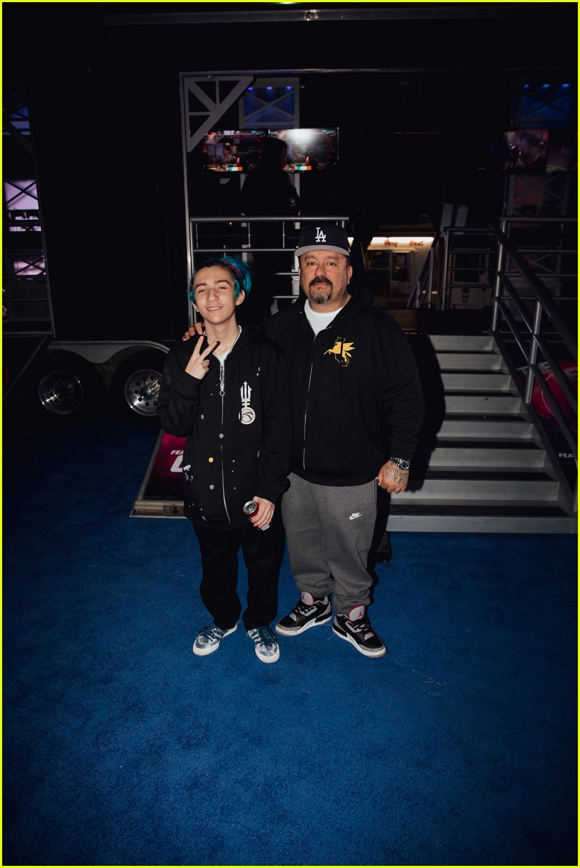 Neptune Debuts New Single 'Outcast' at Release Party! | Photo 1285587 ...