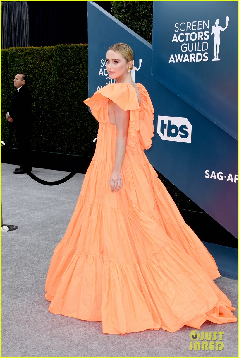 Kathryn Newton Wows in Orange Valentino Gown at SAG Awards 2020