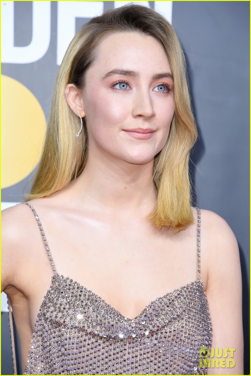 saoirse ronan glittery gown golden globes 08