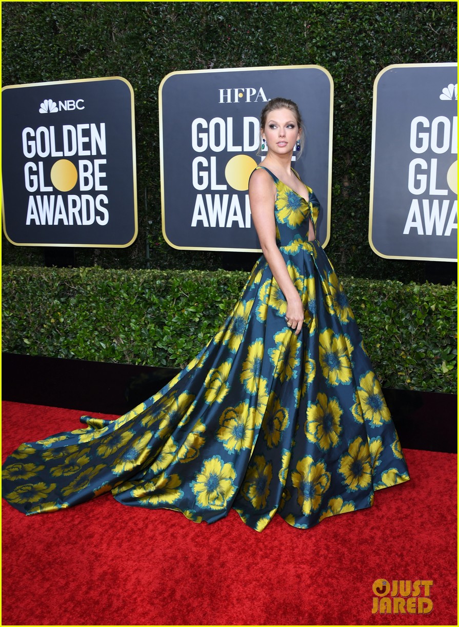 taylor swift golden globes 2020 red carpet 10