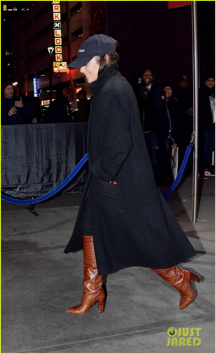 vanessa hudgens low key arrival kyle kuzma game nyc 01