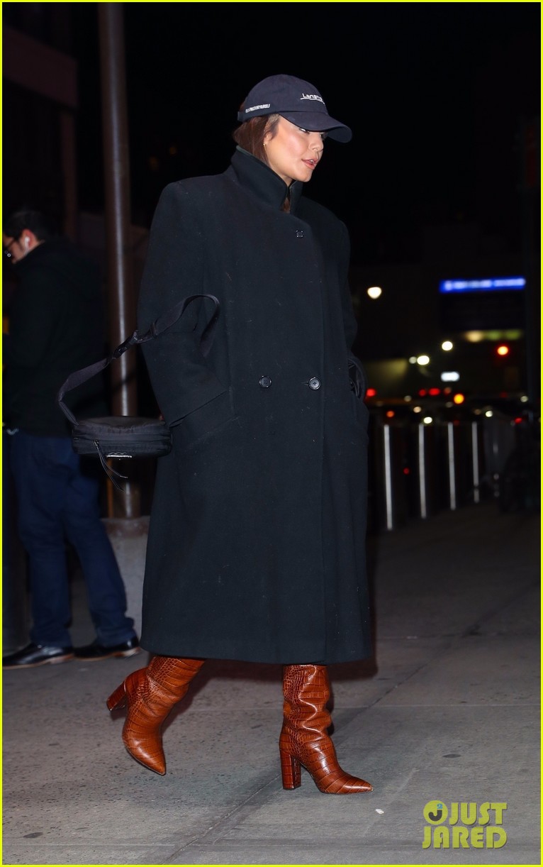 vanessa hudgens low key arrival kyle kuzma game nyc 04