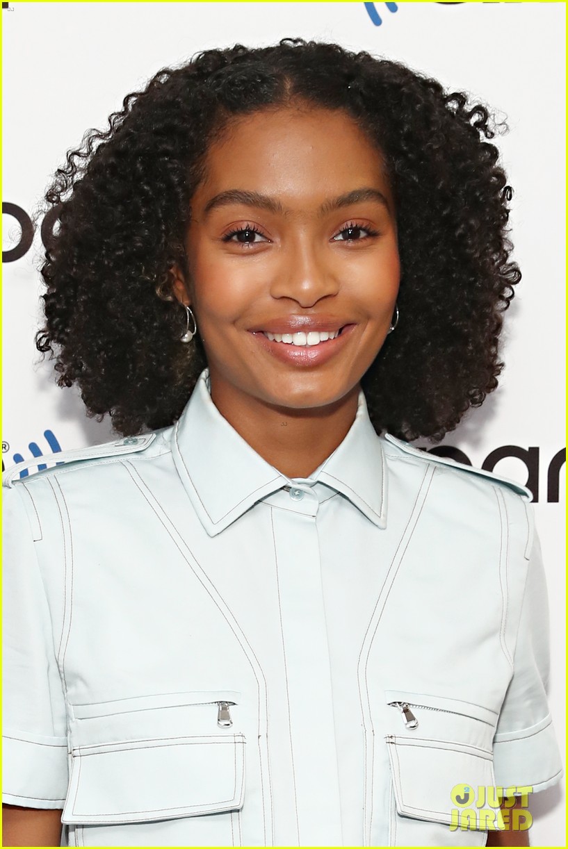 Yara Shahidi Gives Us Flower Power in Bold Coat While Promoting 'grown ...