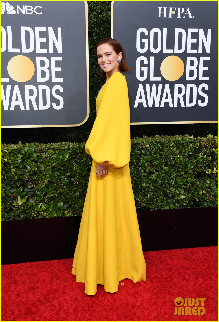 zoey deutch golden globes 2020 06