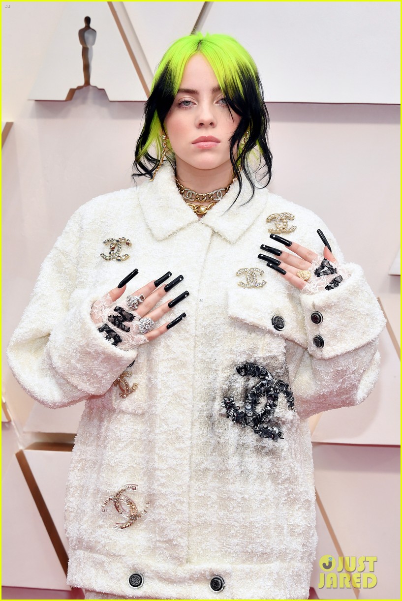 billie eilish 2020 oscars carpet 04
