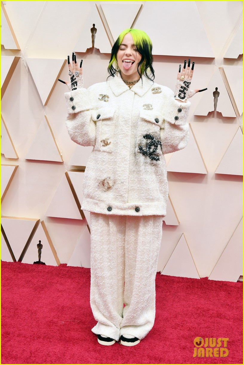 billie eilish 2020 oscars carpet 08