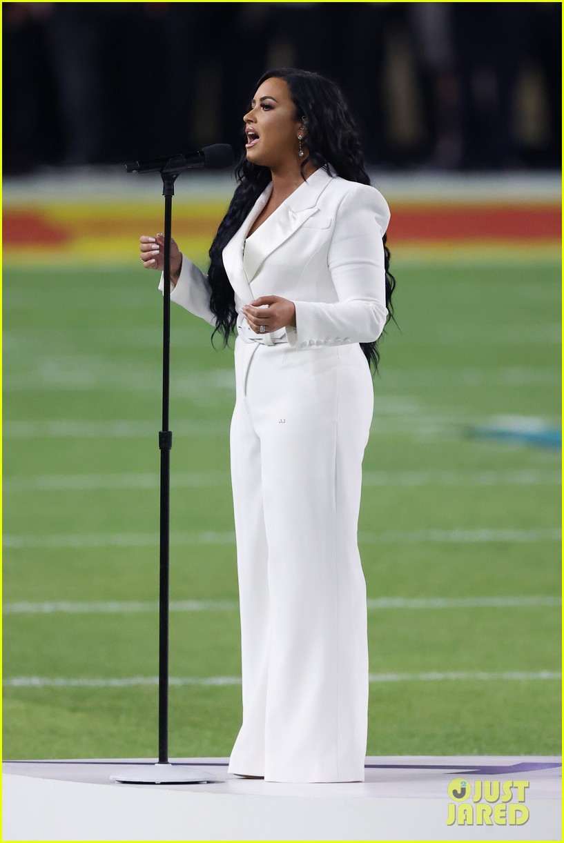 demi lovato super bowl national anthem