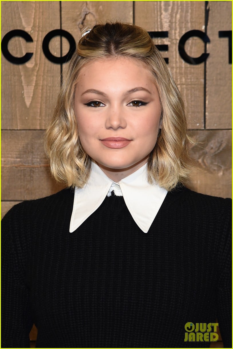 dove cameron ashley benson more stars michael kors nyfw 29