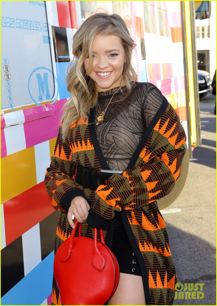 dove cameron inanna sarkis jade pettyjohn missoni event 20
