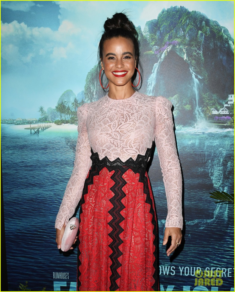 lucy hale fantasy island premiere 21