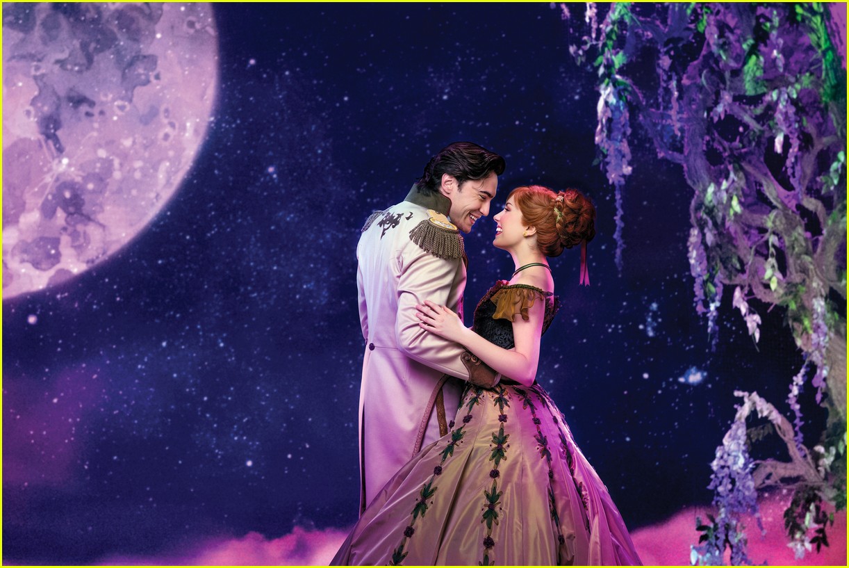 See Ryan McCartan in Costume as Hans in Broadway's 'Frozen' Photo