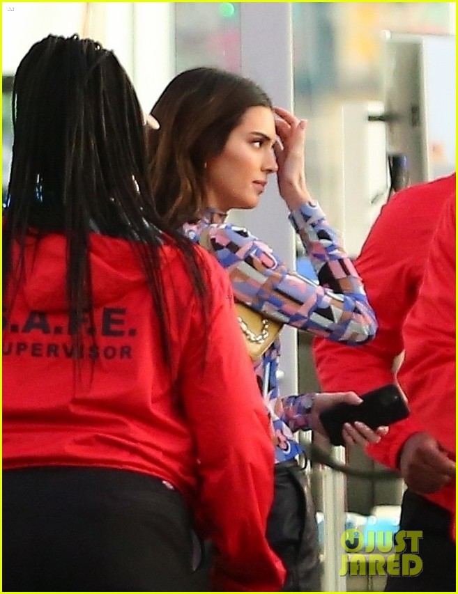 kendall jenner ben simmons attend super bowl 03