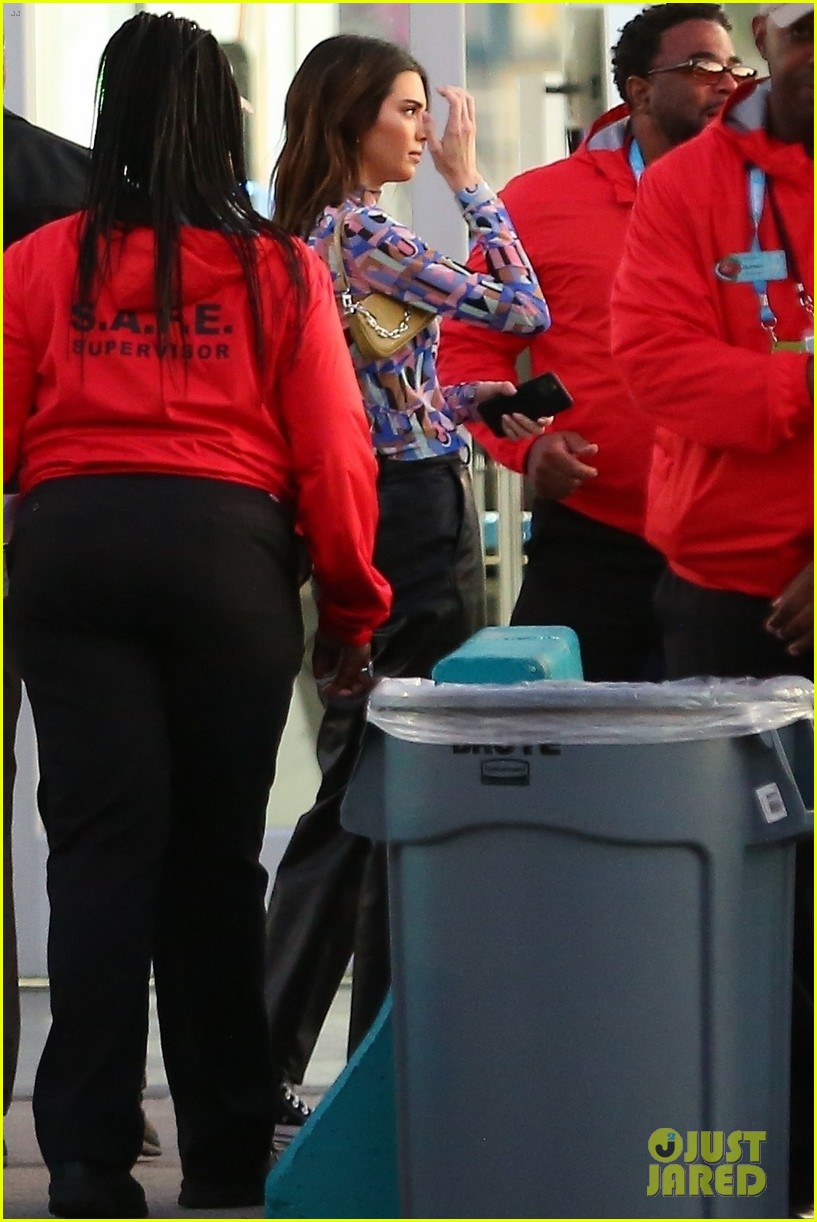 kendall jenner ben simmons attend super bowl 07