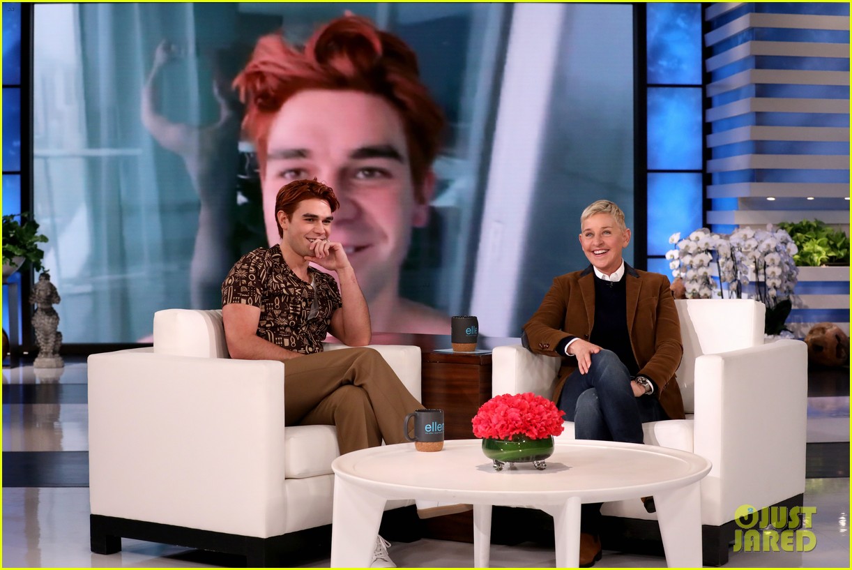 kj apa gets scared by his riverdale character archie on the ellen show 01