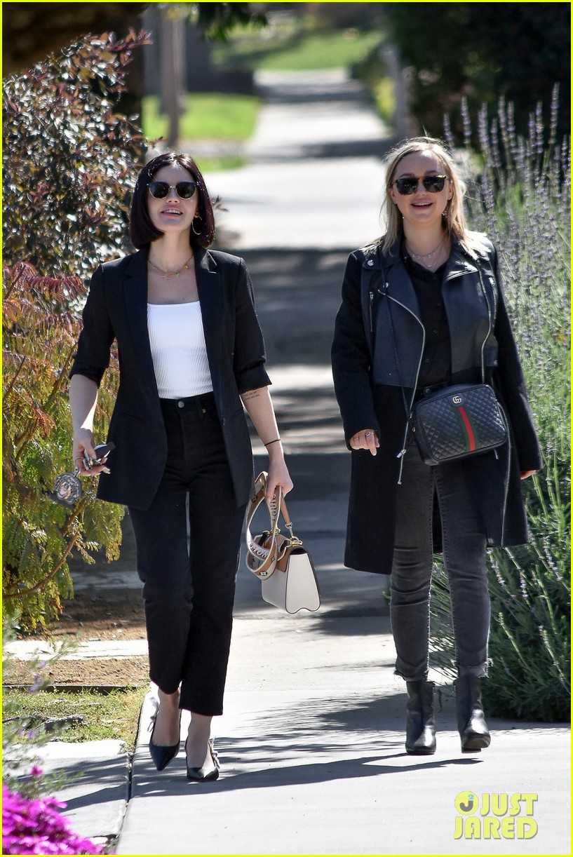 lucy hale chooses which pretty little liars character she would want on katy keene 03