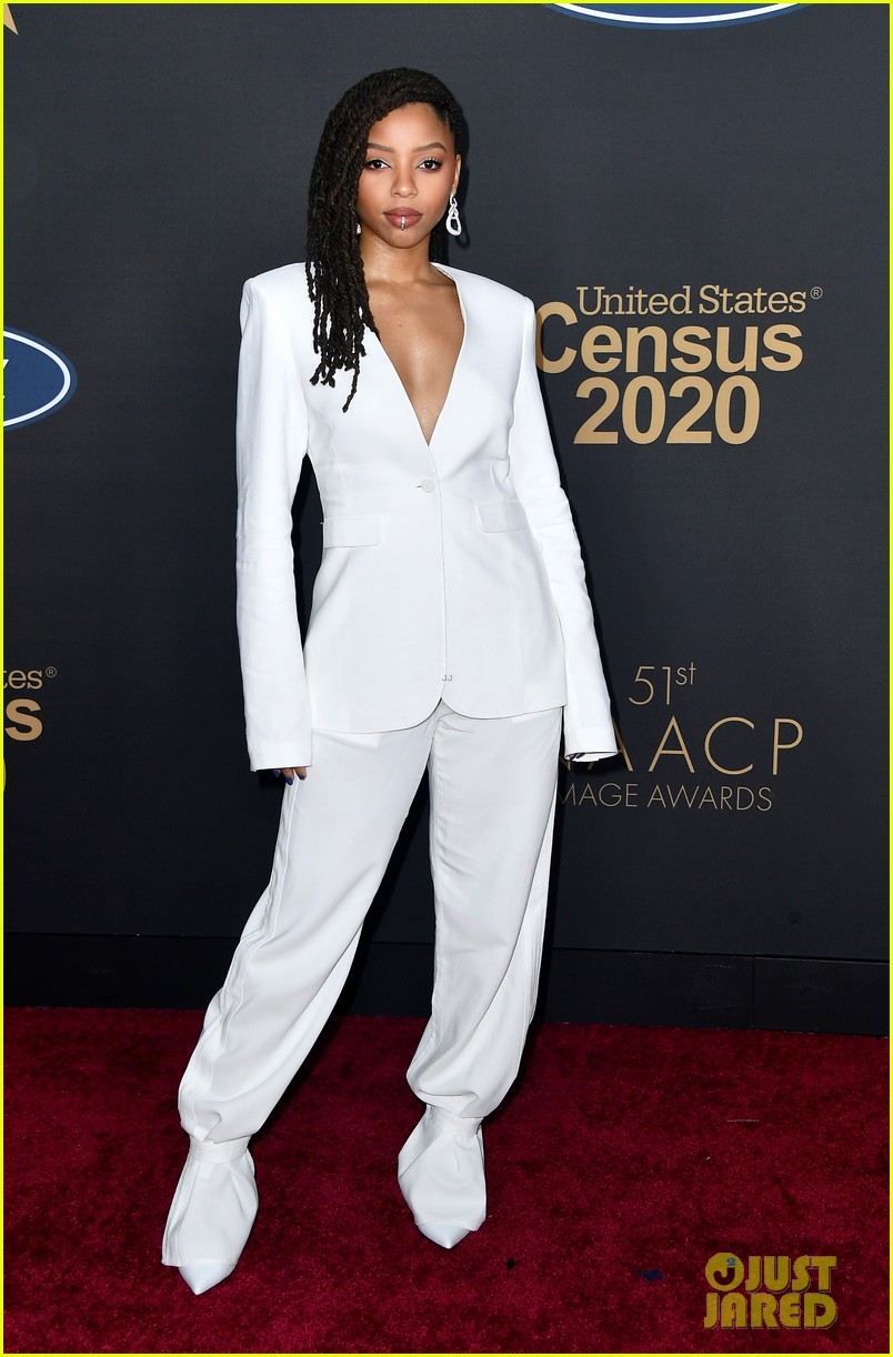 johnson sisters yara shahidi marsai martin share cute moment at naacp image awards 2020 03