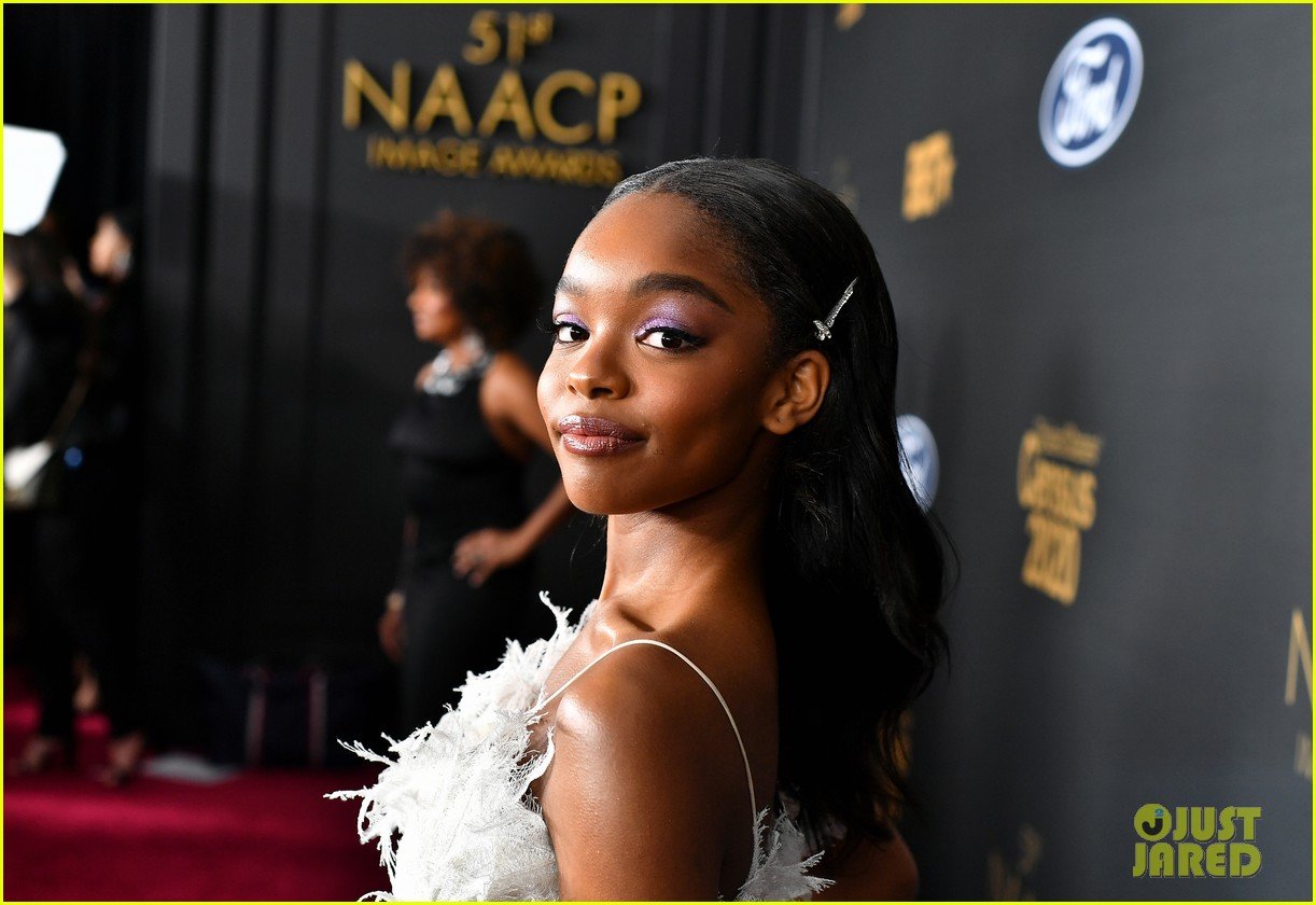 johnson sisters yara shahidi marsai martin share cute moment at naacp image awards 2020 16