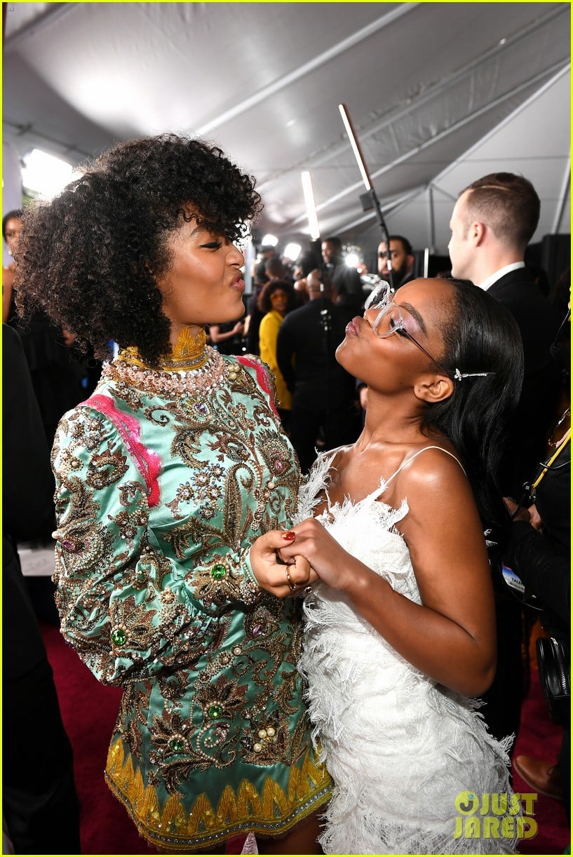 johnson sisters yara shahidi marsai martin share cute moment at naacp image awards 2020 17