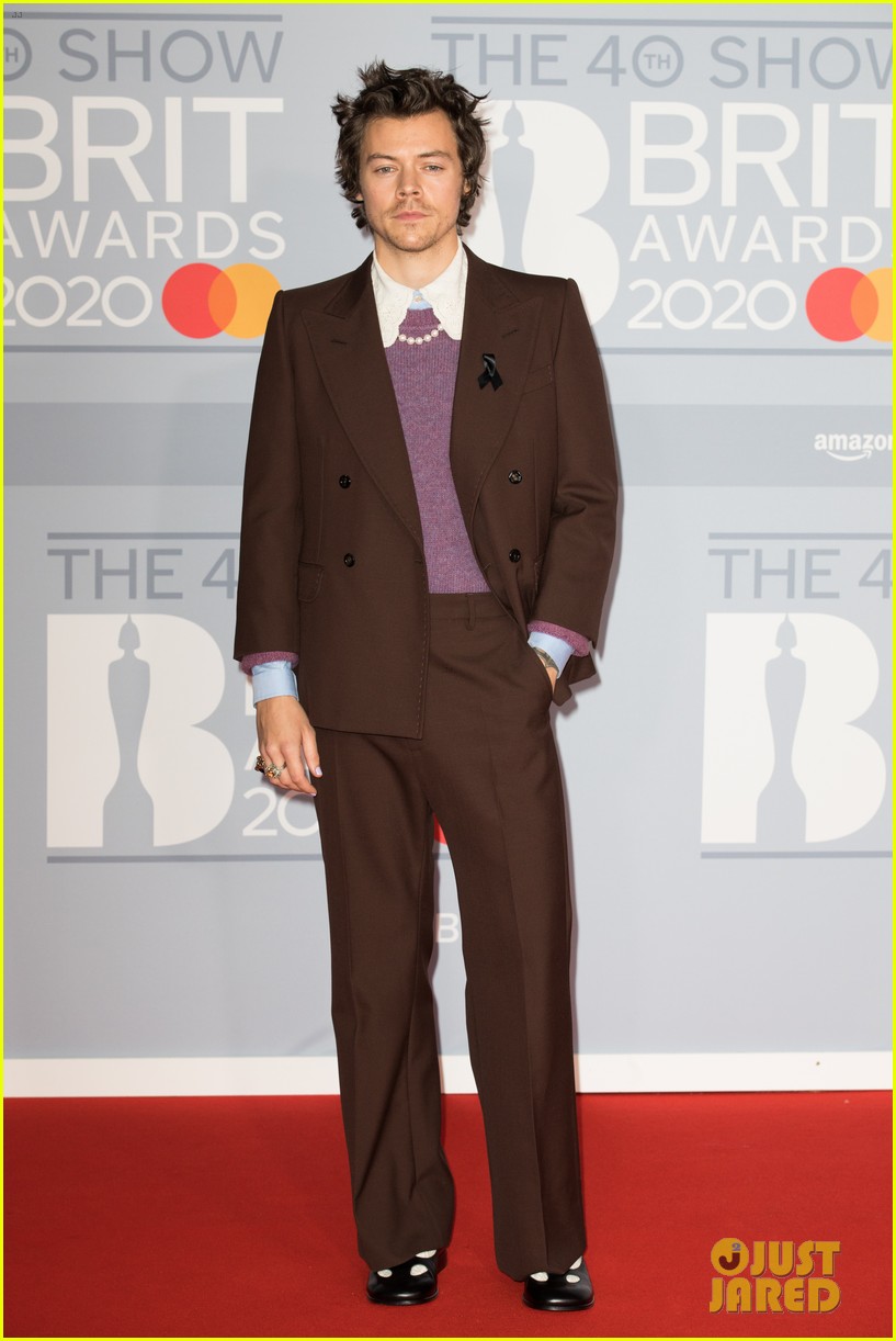 Harry Styles Walks BRIT Awards 2020 Carpet After Knifepoint Mugging