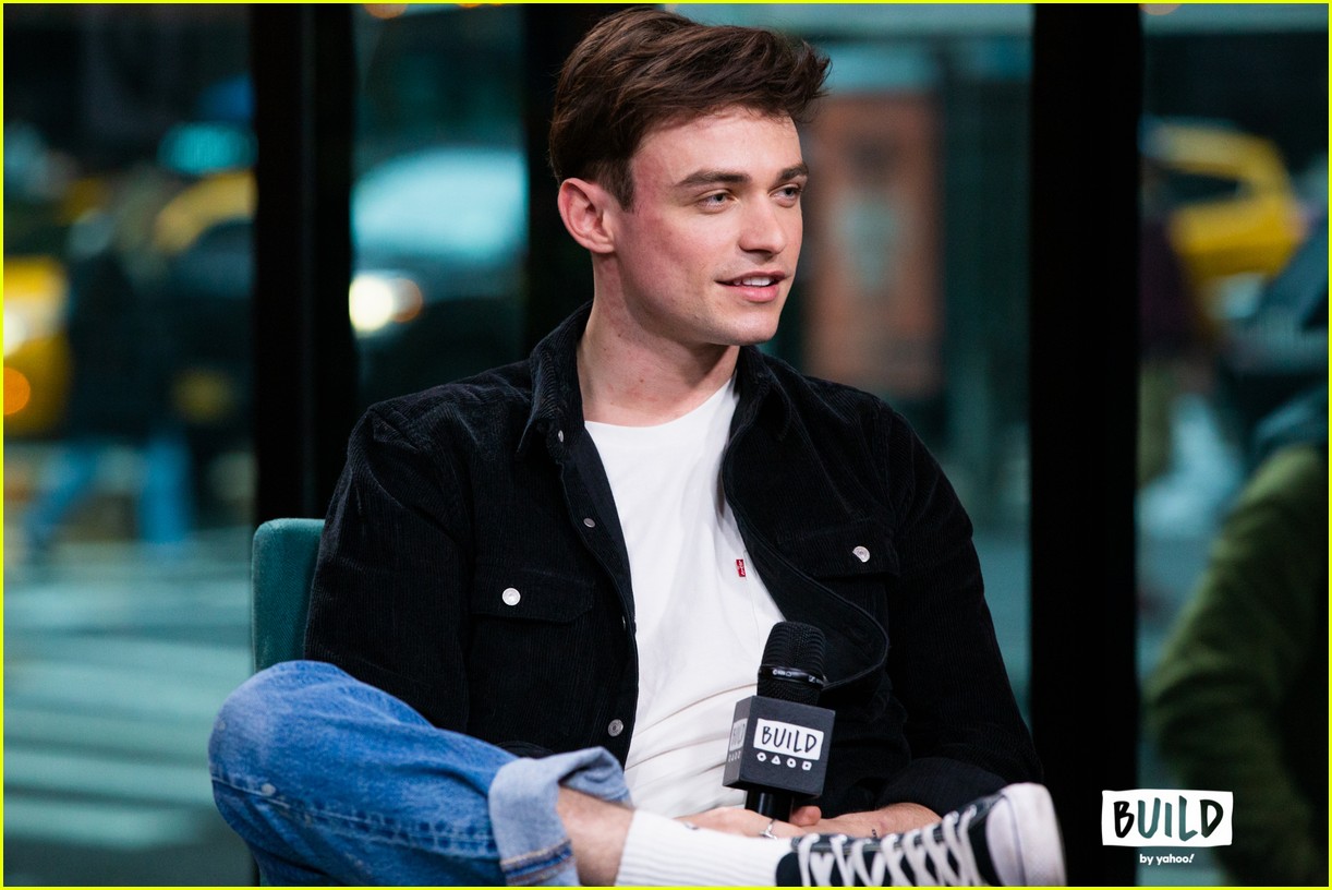 Thomas Doherty Shares Thoughts On Gender Reversal In 'High Fidelity ...