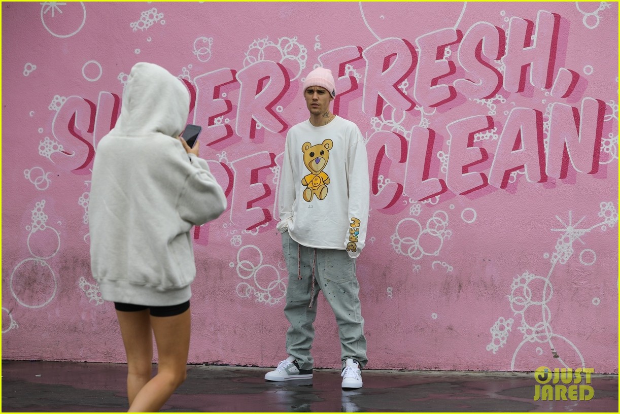 justin bieber hailey bieber car wash wall 40