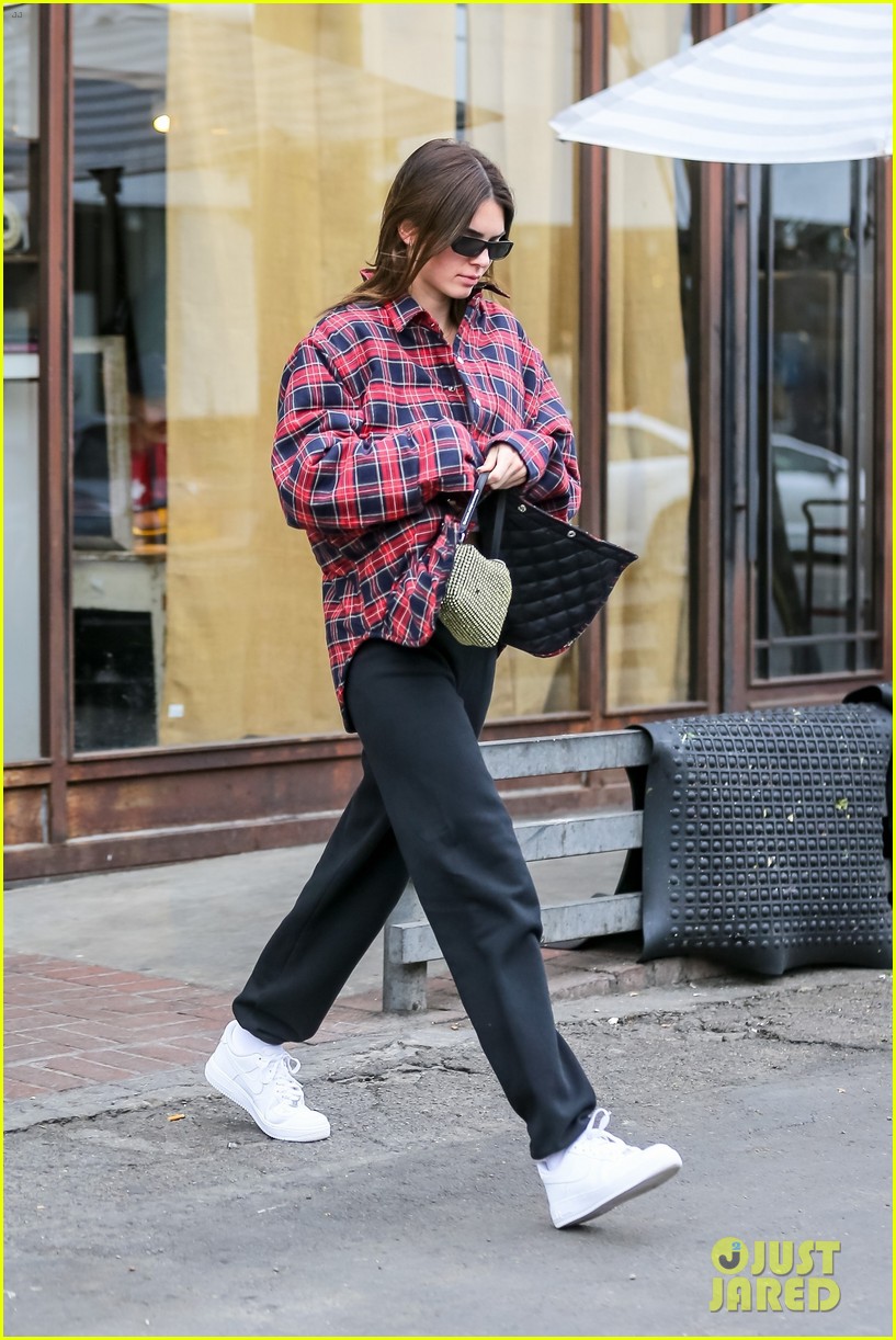 Full Sized Photo of kendall jenner plaid jacket errands 03 | Kendall ...