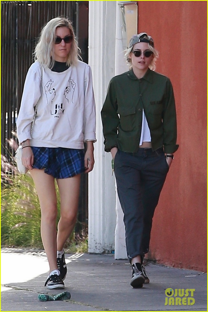 Kristen Stewart Enjoys Lunch Date with Girlfriend Dylan Meyer! | Photo