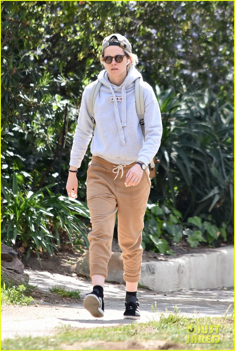 Kristen Stewart Enjoys Lunch Date with Girlfriend Dylan Meyer! | Photo