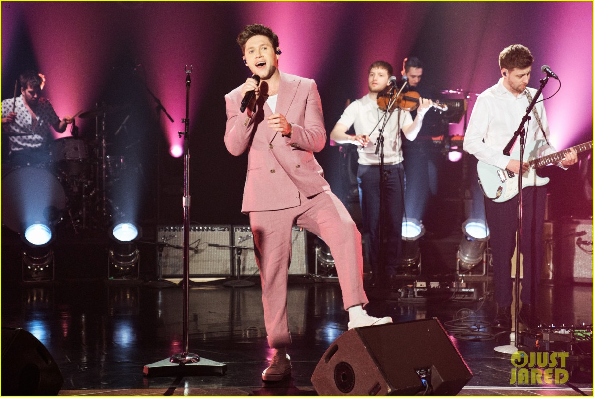 niall horan james corden 500 miles 04